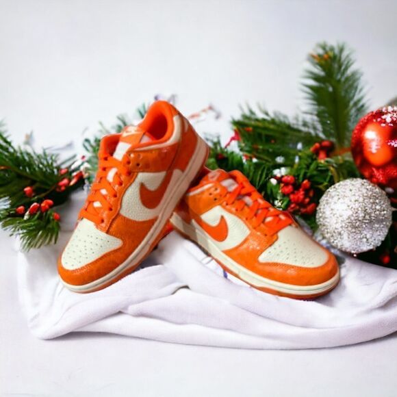 NIB Nike Dunk Low “ Orange Crack” 🍊 Sneaker - Picture 1 of 3